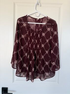 Old Navy Sheer Chiffon Blouses 3 Pack Burgundy White and Red with Front Pleats